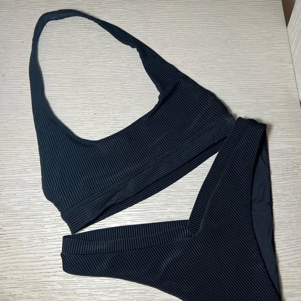 Frankies Bikini - Stevie Halter Scoop Bikini Top Ribbed Black